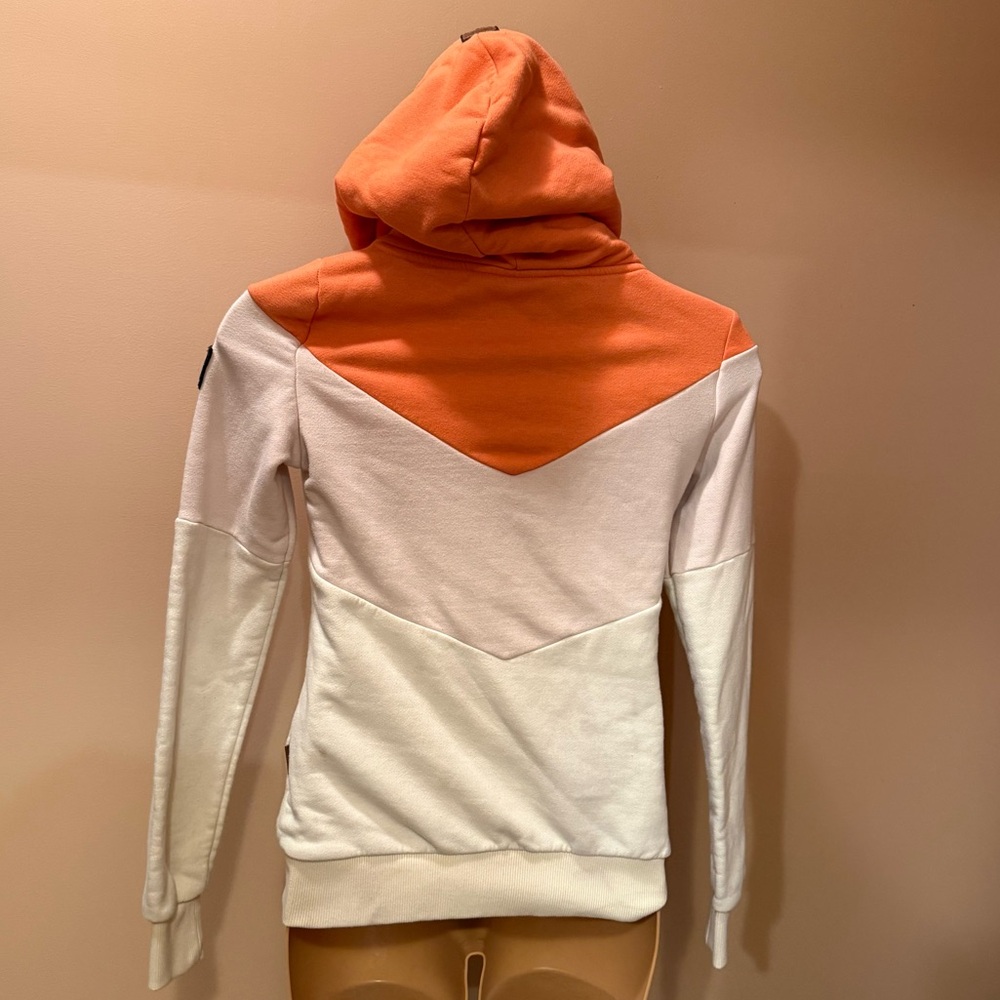 Wanakome Orange and White Funnel Neck Pullover Sweater - Picture 3 of 16